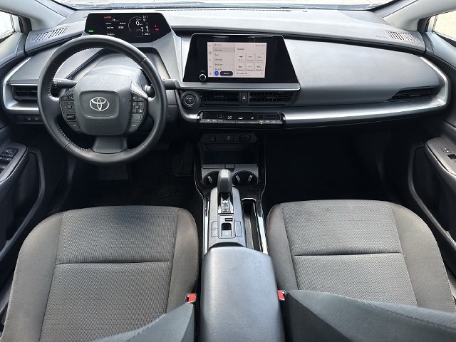 Used 2025 Toyota Prius LE FWD image 10