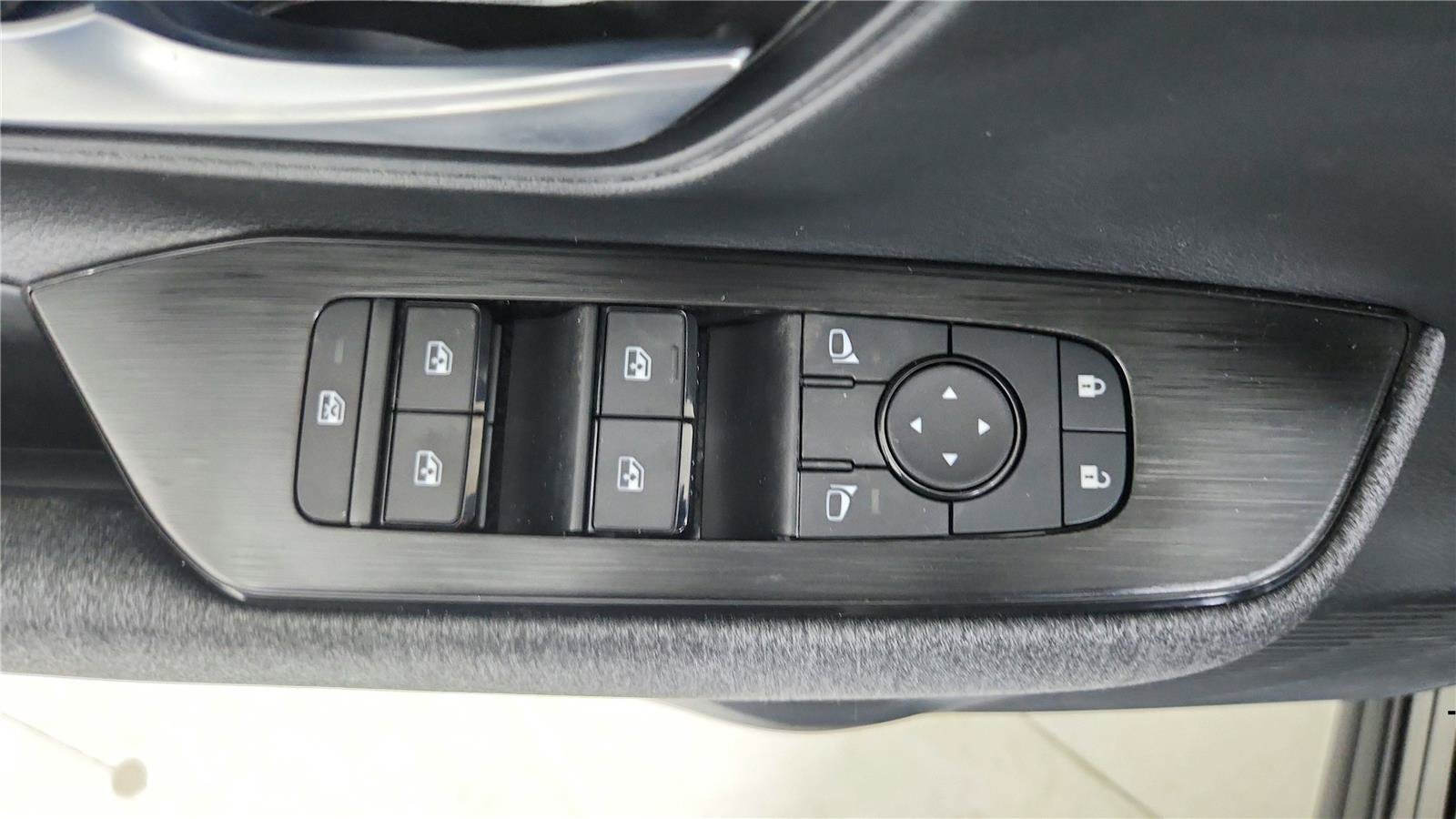 New 2026 Nissan Kicks SV w/ Cold Weather Package AWD/4WD image 10