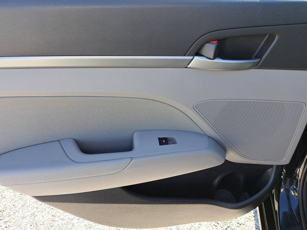Used 2017 Hyundai Elantra SE w/ SE A/T Tech Package 03 image 7