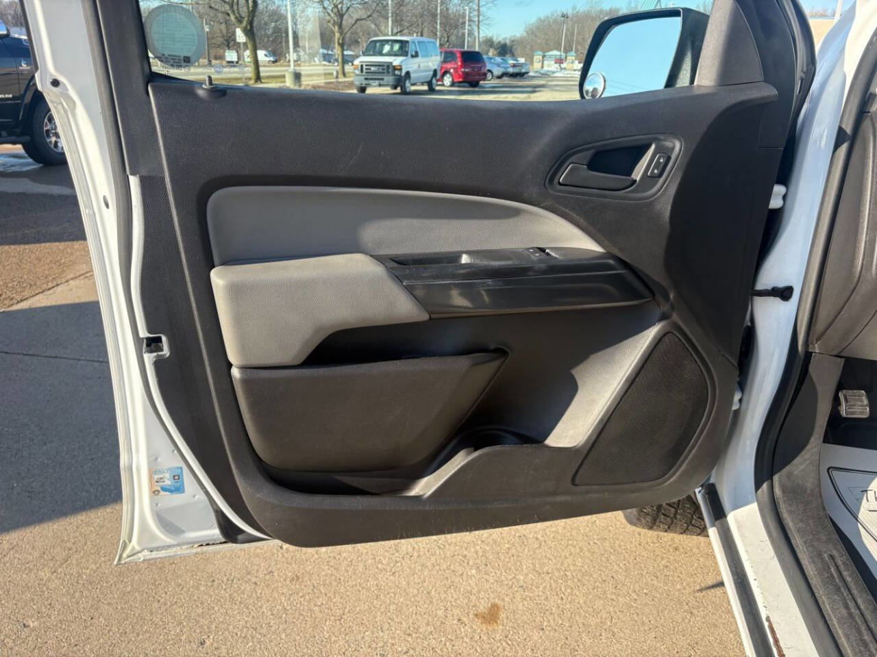 Used 2016 Chevrolet Colorado W/T image 9