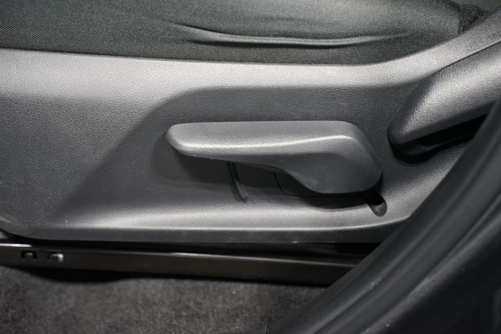 Certified 2022 Toyota RAV4 LE image 30