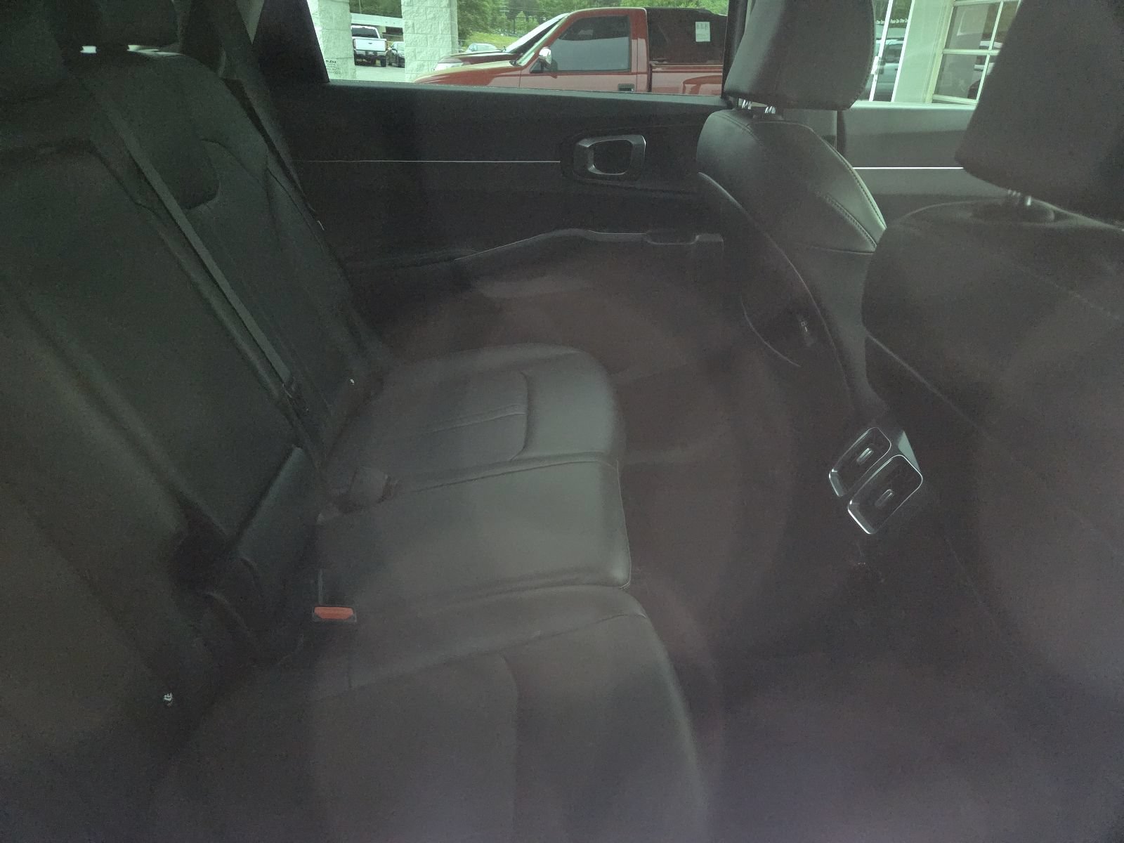 Used 2024 Kia Sorento S w/ Panoramic Sunroof Package AWD/4WD image 8