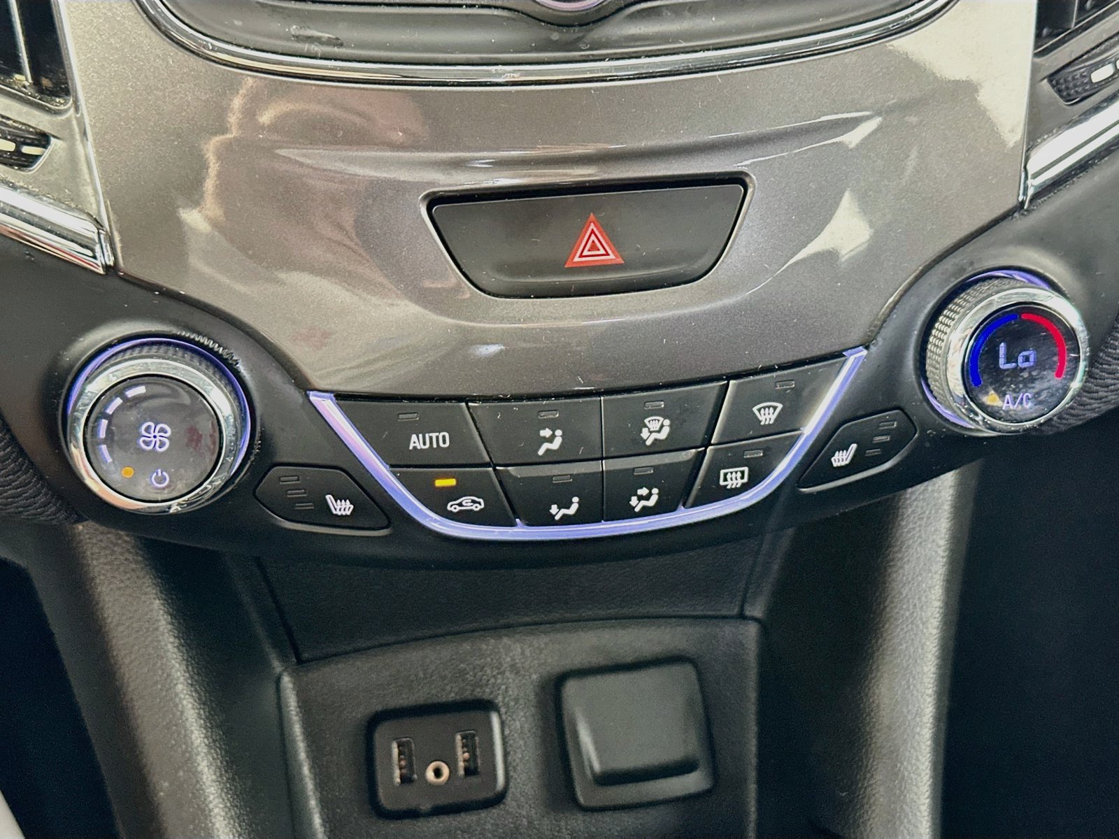 Used 2019 Chevrolet Cruze LT w/ LT Fleet Convenience Package FWD image 14