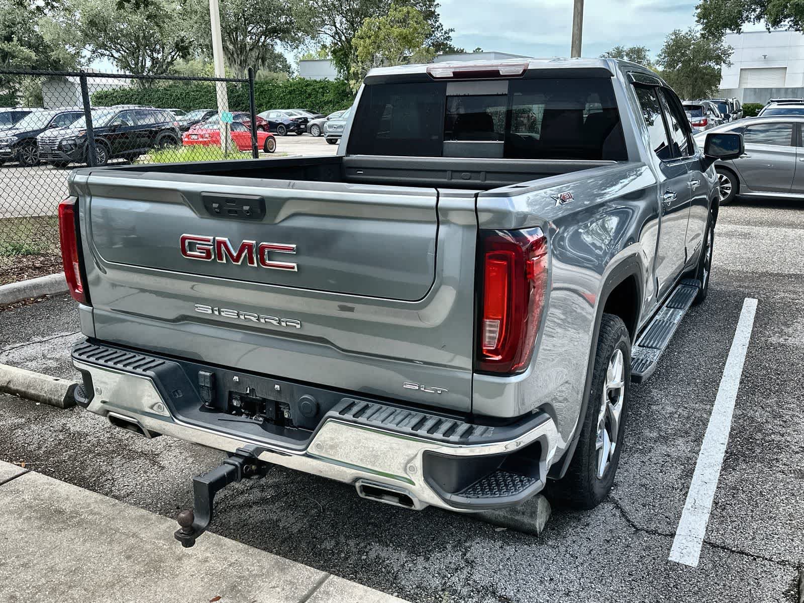 Used 2023 GMC Sierra 1500 SLT w/ SLT Premium Plus Package AWD/4WD image 8