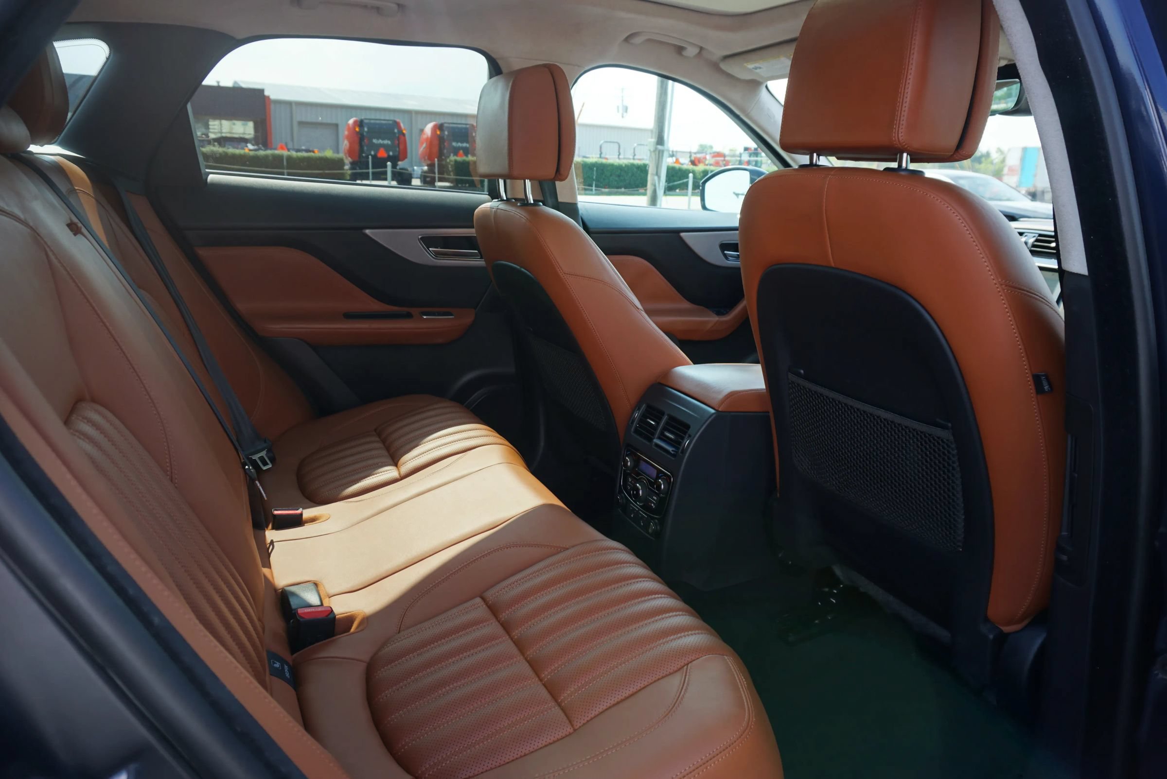 Used 2019 Jaguar F-PACE Portfolio AWD/4WD image 23