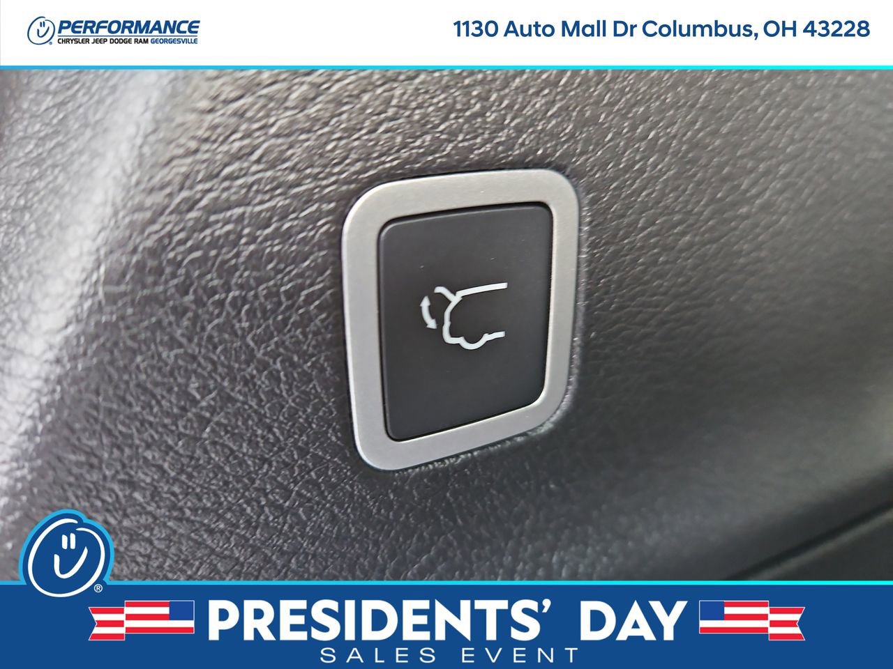 New 2026 Chrysler Pacifica Select w/ S Appearance Package image 12