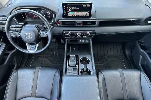 Certified 2023 Honda Pilot Touring image 13