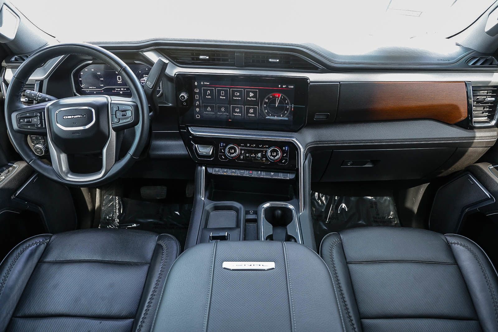 Used 2025 GMC Sierra 3500 Denali w/ Denali Reserve Package image 10