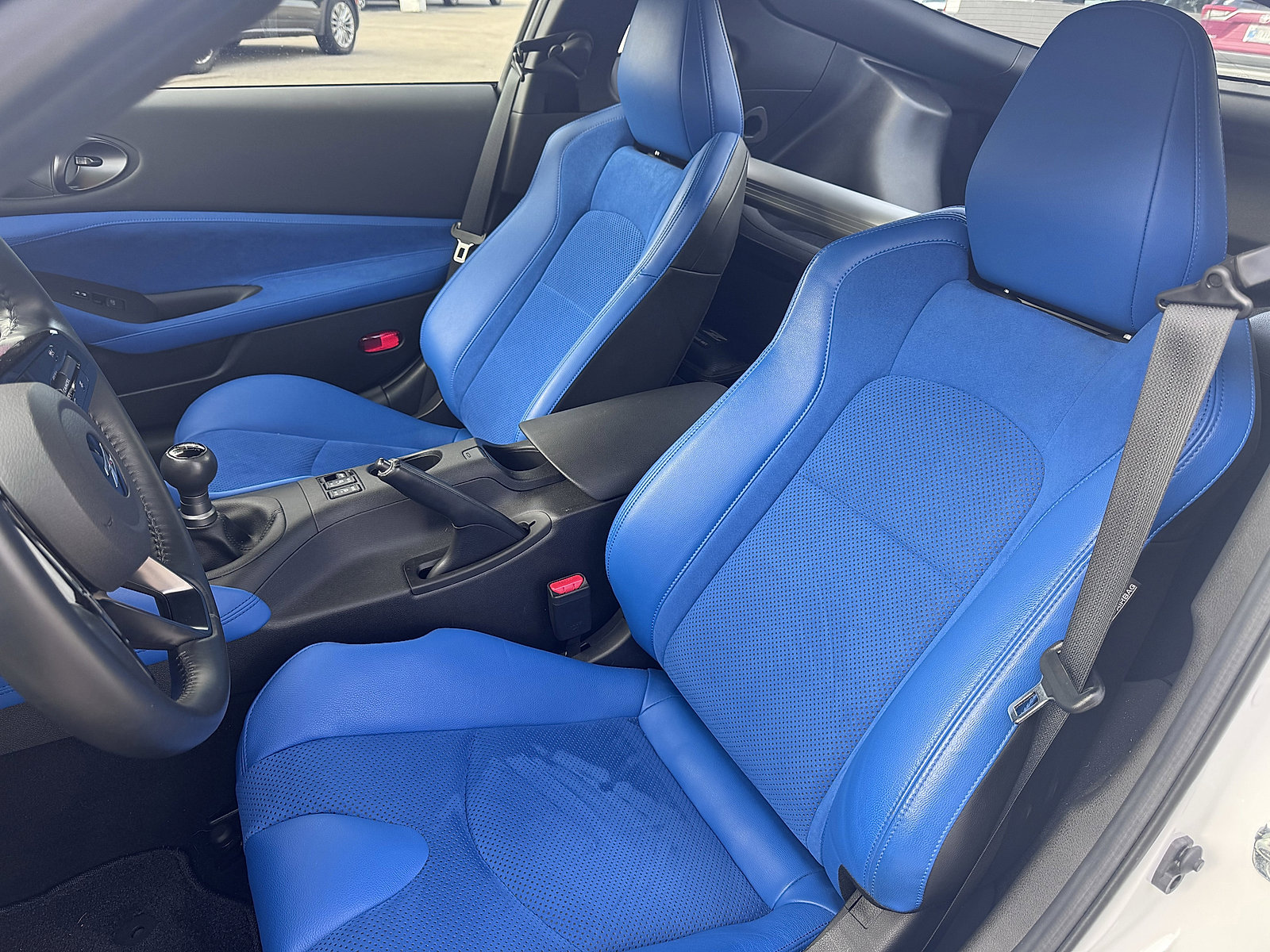 Used 2024 Nissan Z Performance w/ Floor Mat Package image 11