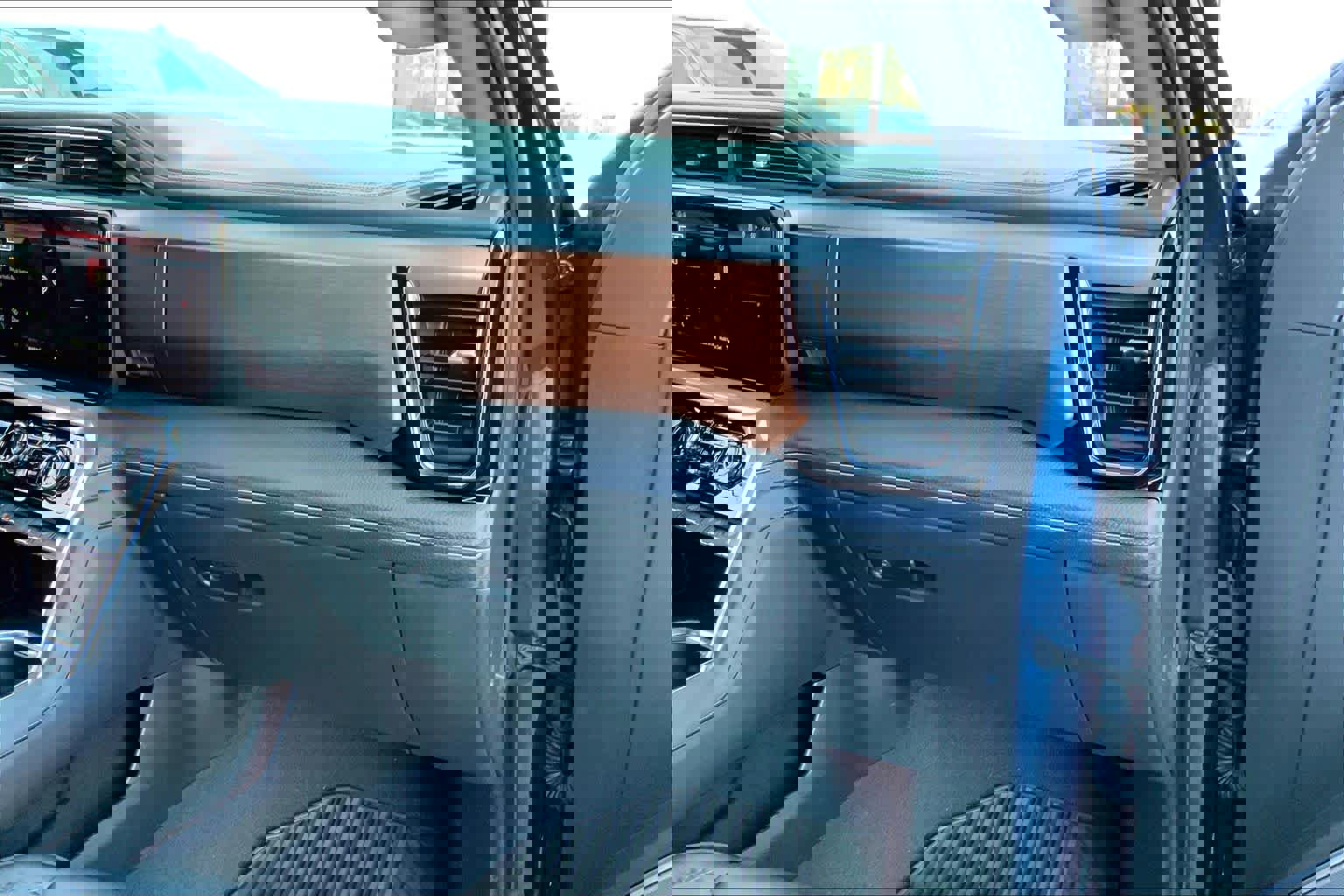 Used 2023 GMC Sierra 1500 Denali w/ Denali Reserve Package image 18