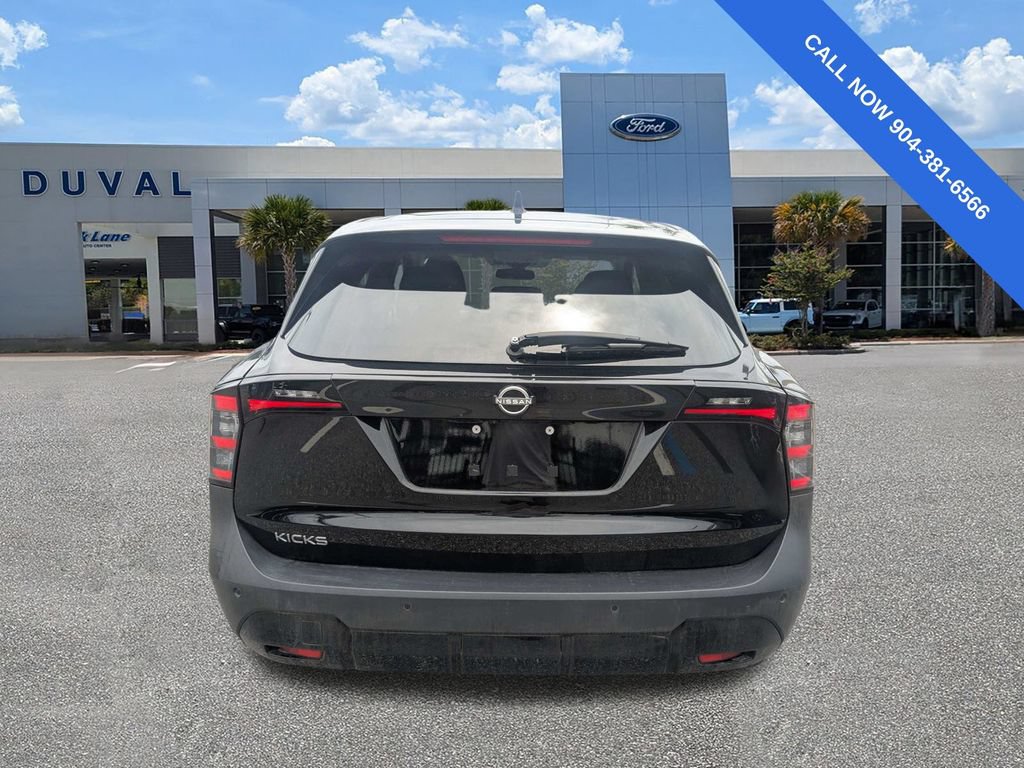 Used 2025 Nissan Kicks SV FWD image 5