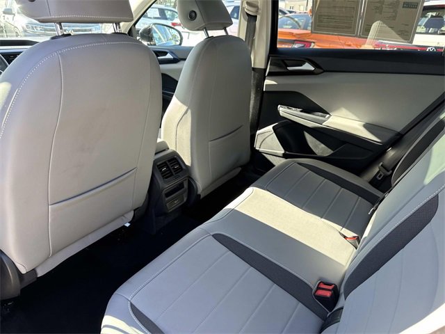 Certified 2023 Volkswagen Taos SE w/ Panoramic Sunroof Package image 10