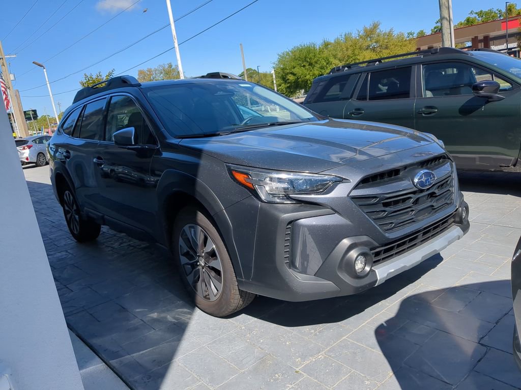 Used 2025 Subaru Outback Touring XT image 3