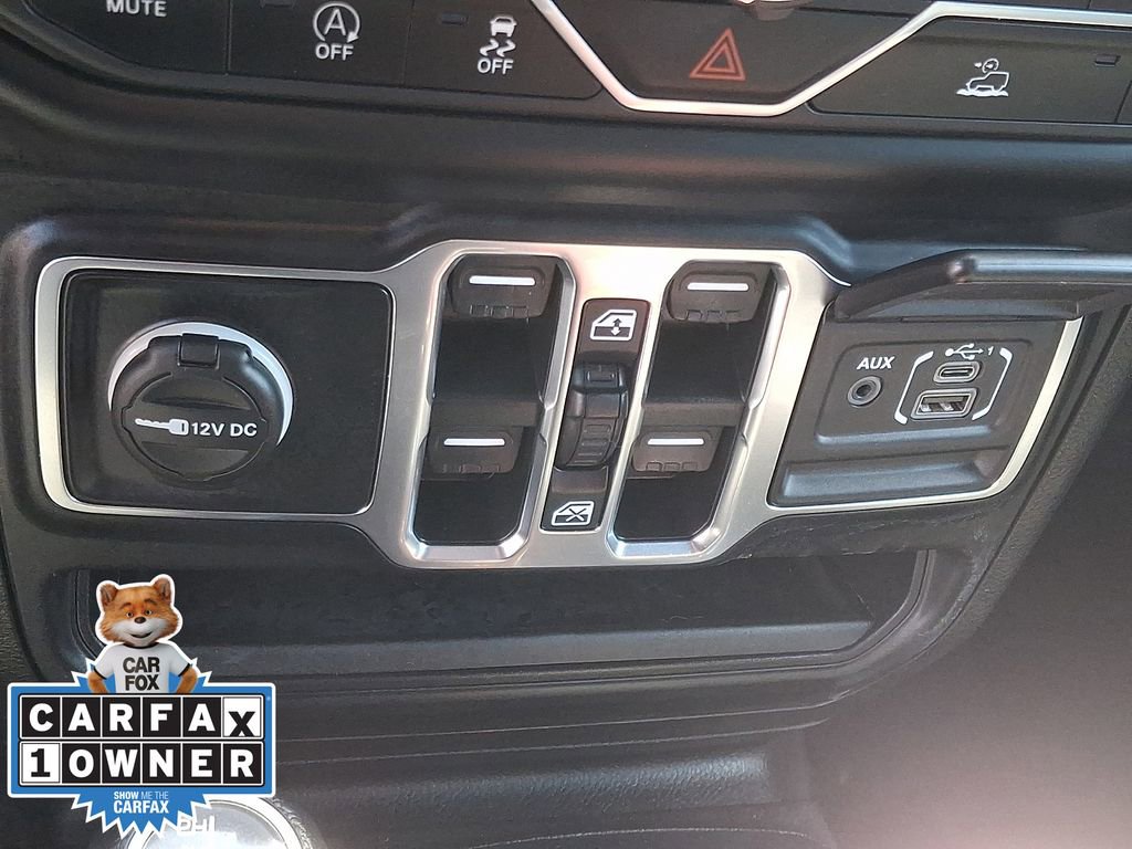 Used 2022 Jeep Gladiator Willys AWD/4WD image 24