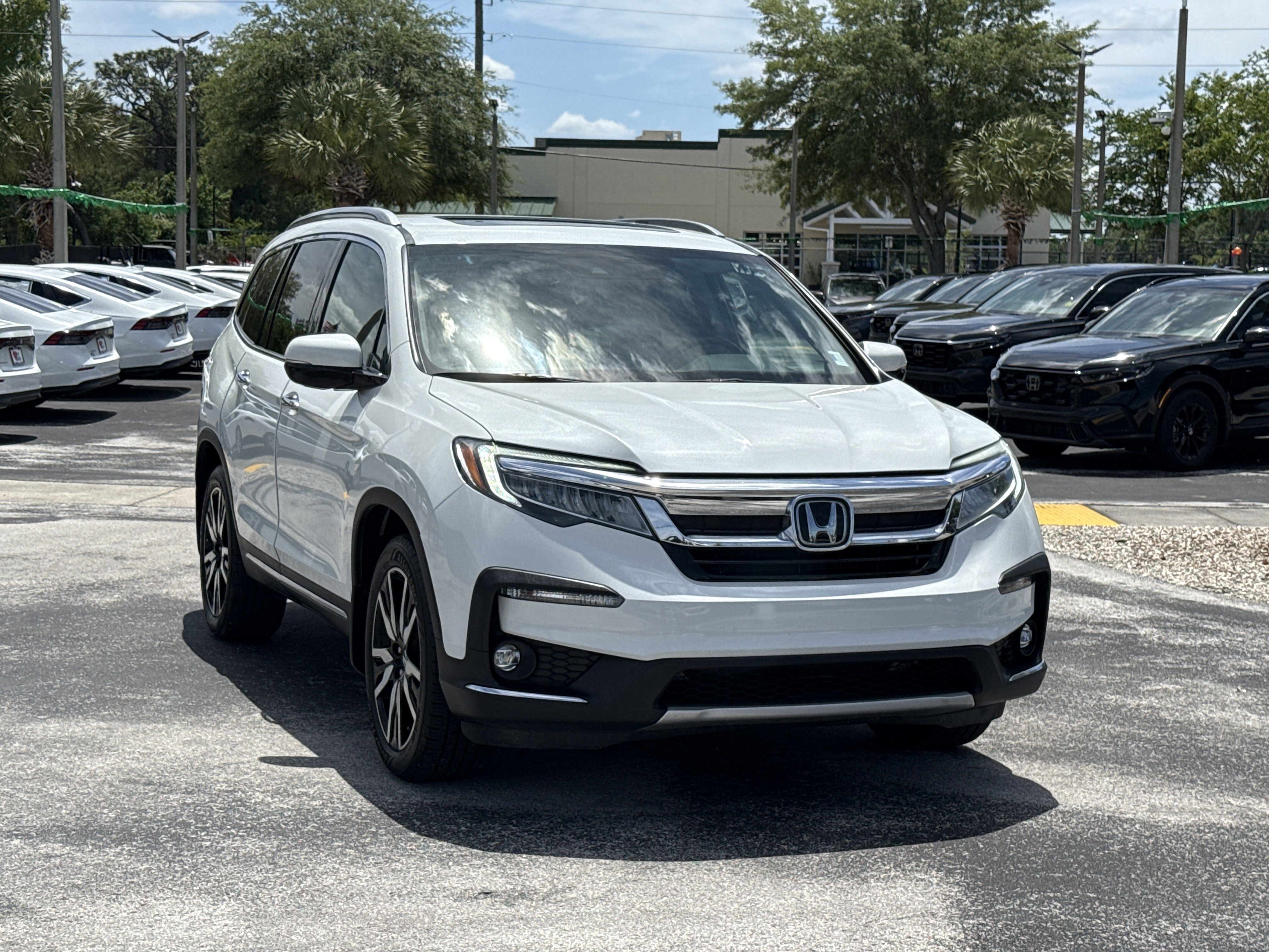 Certified 2020 Honda Pilot Touring image 3