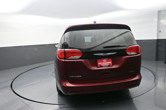 Used 2022 Chrysler Voyager LX FWD image 94
