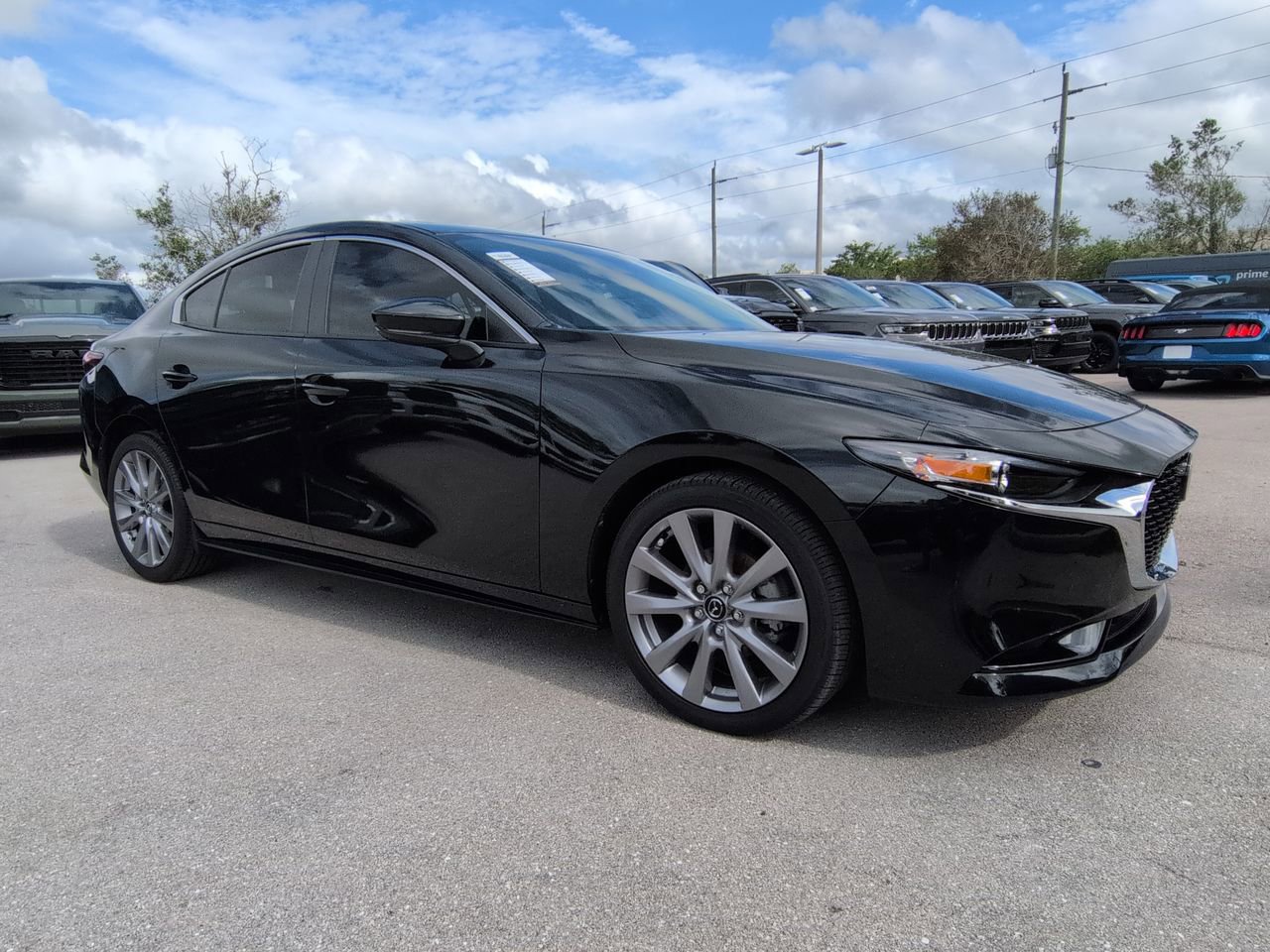 Used 2023 MAZDA MAZDA3 s image 2