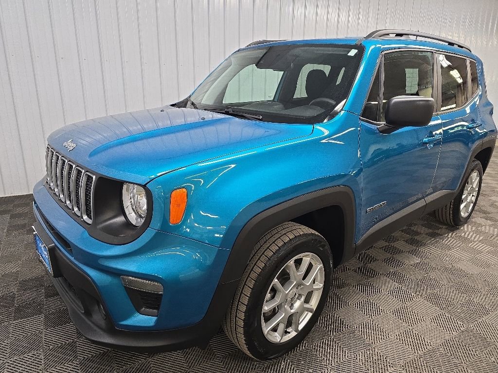 Used 2022 Jeep Renegade Latitude AWD/4WD image 8