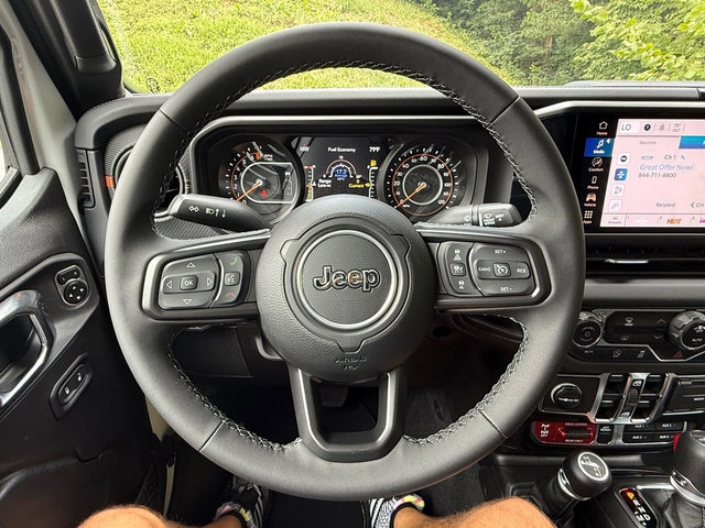 New 2025 Jeep Gladiator Mojave w/ Steel Bumper Group image 23