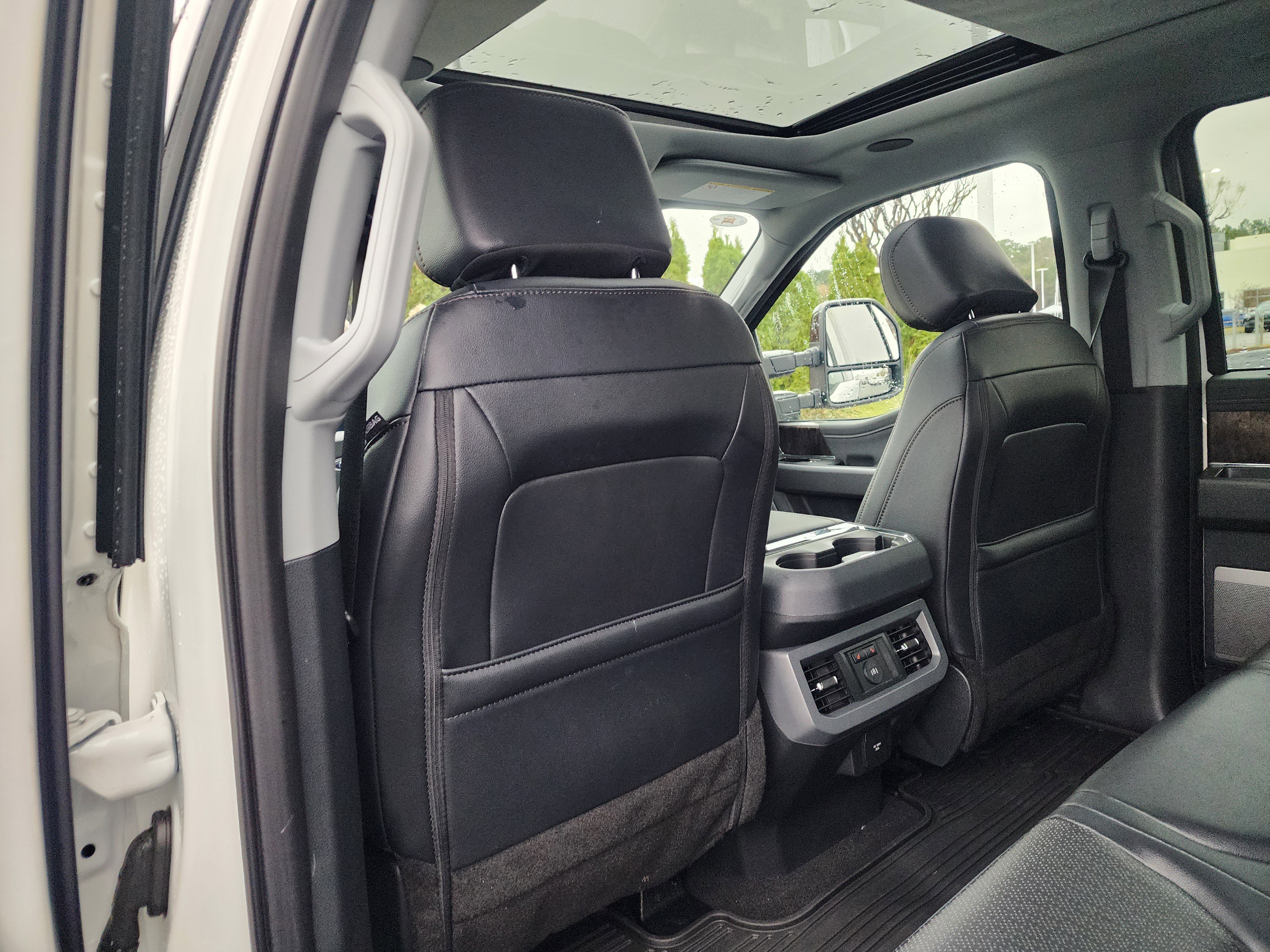 Used 2025 Ford F250 Lariat w/ Lariat Ultimate Package image 14