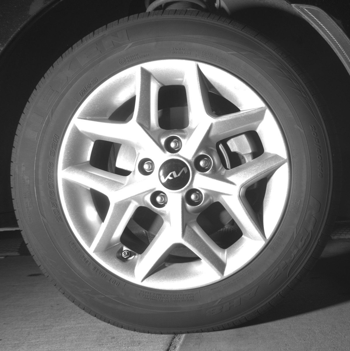 Used 2025 Kia Soul LX w/ LX Technology Package image 18