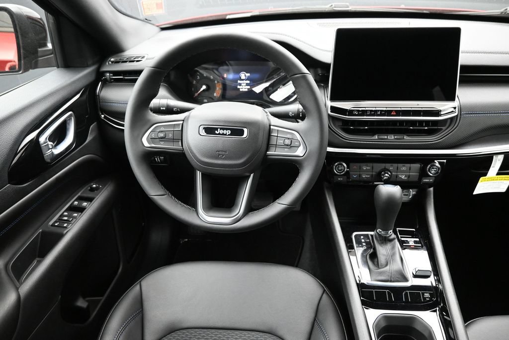 New 2026 Jeep Compass Latitude AWD/4WD image 3