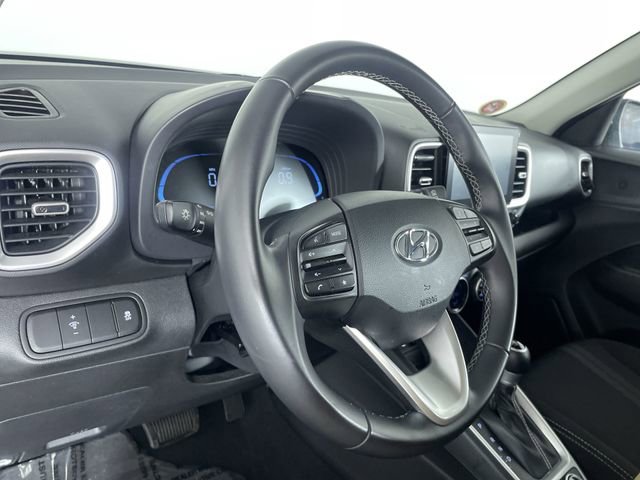 Used 2025 Hyundai Venue SEL image 27