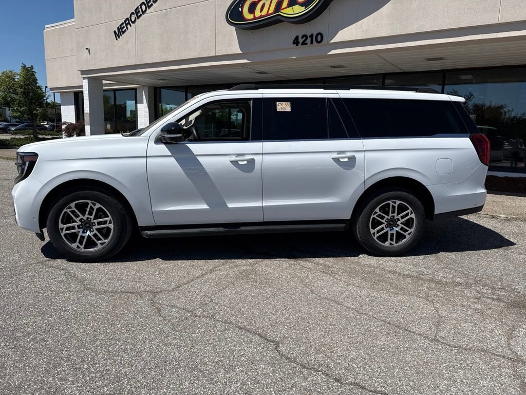 Used 2025 Ford Expedition Max Active AWD/4WD image 10