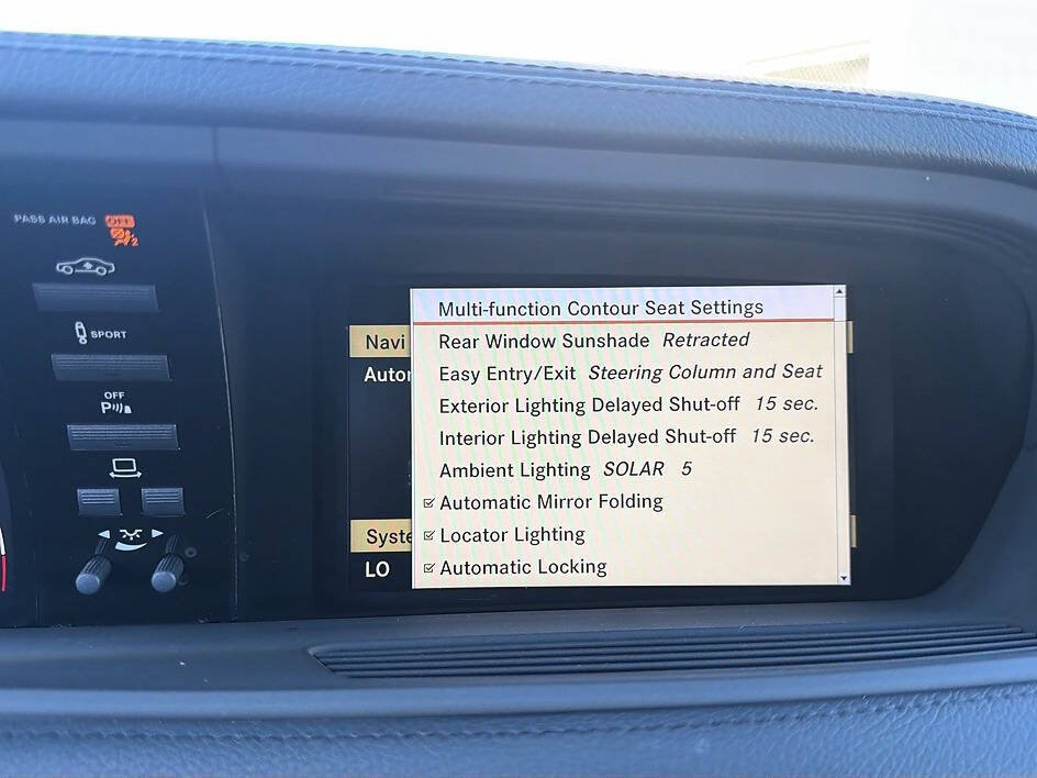 Used 2010 Mercedes-Benz CL 550 4MATIC image 12