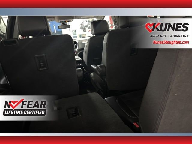 Used 2023 GMC Acadia SLT image 36