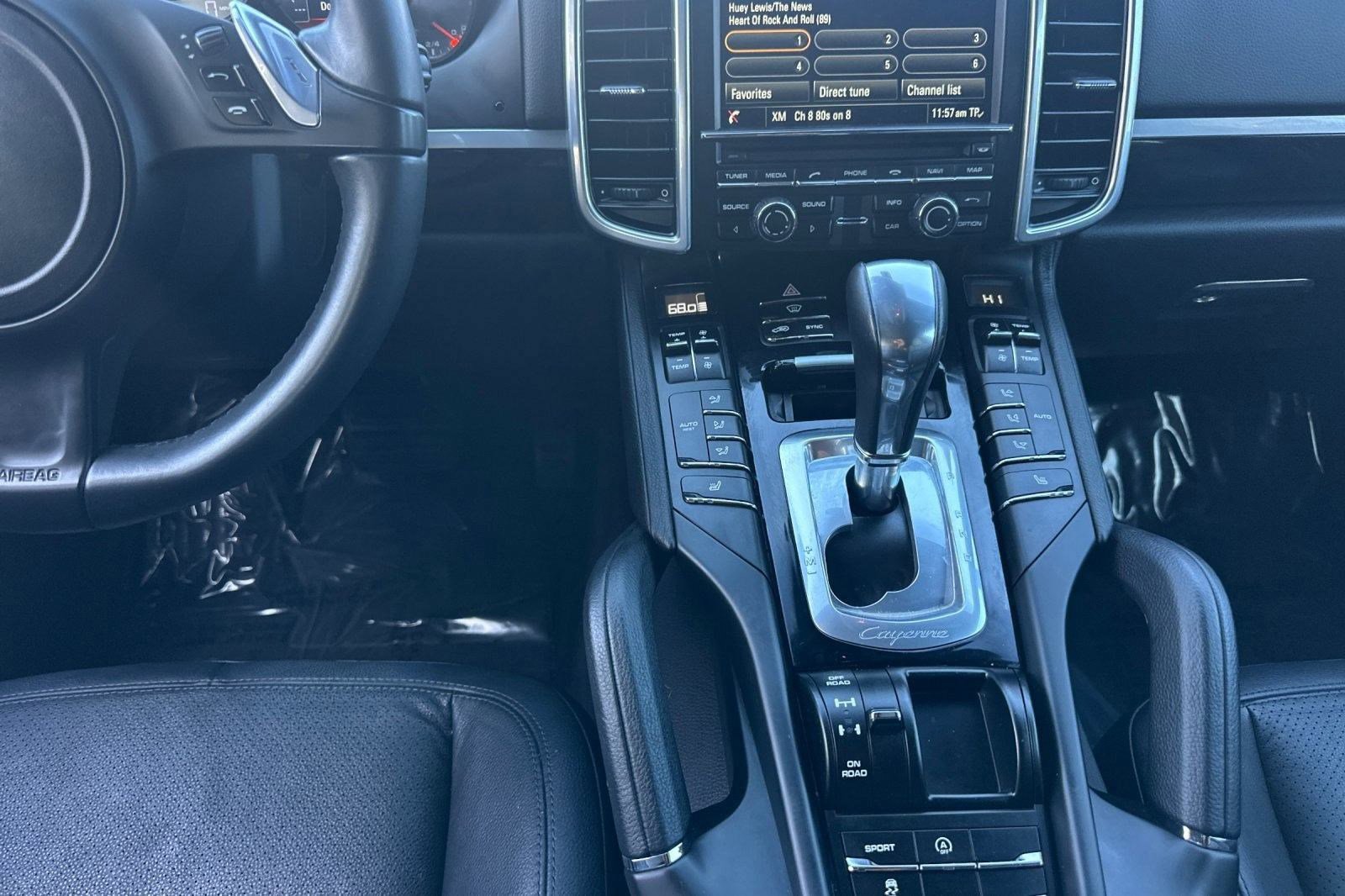 Used 2014 Porsche Cayenne Platinum Edition image 30