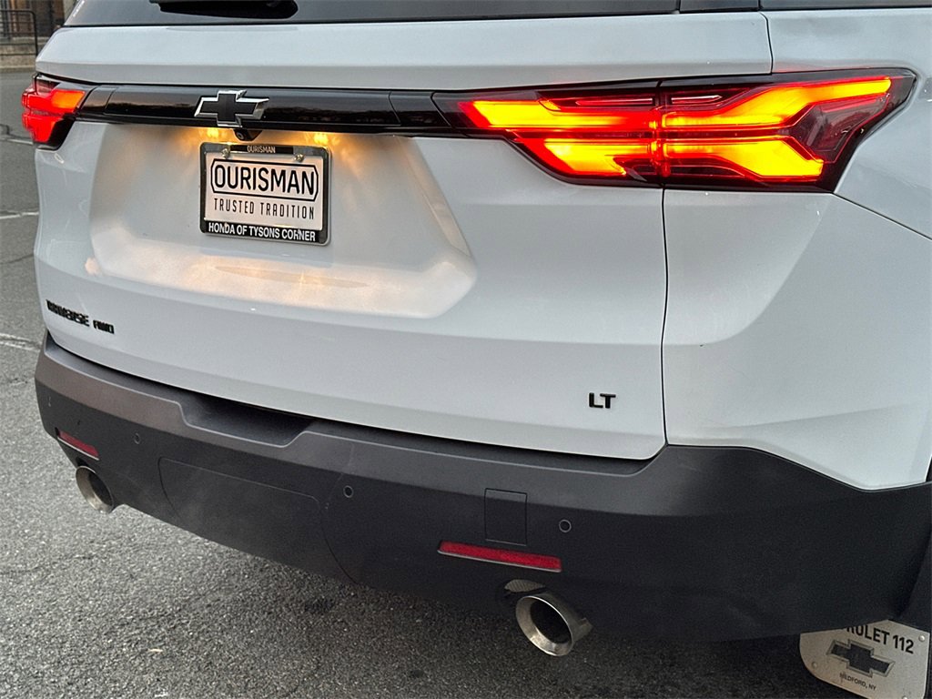 Used 2022 Chevrolet Traverse LT w/ Midnight/Sport Edition image 5
