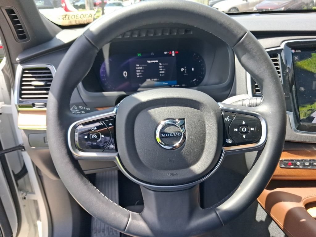Certified 2025 Volvo XC90 B5 Plus w/ Protection Package Premier AWD/4WD image 17