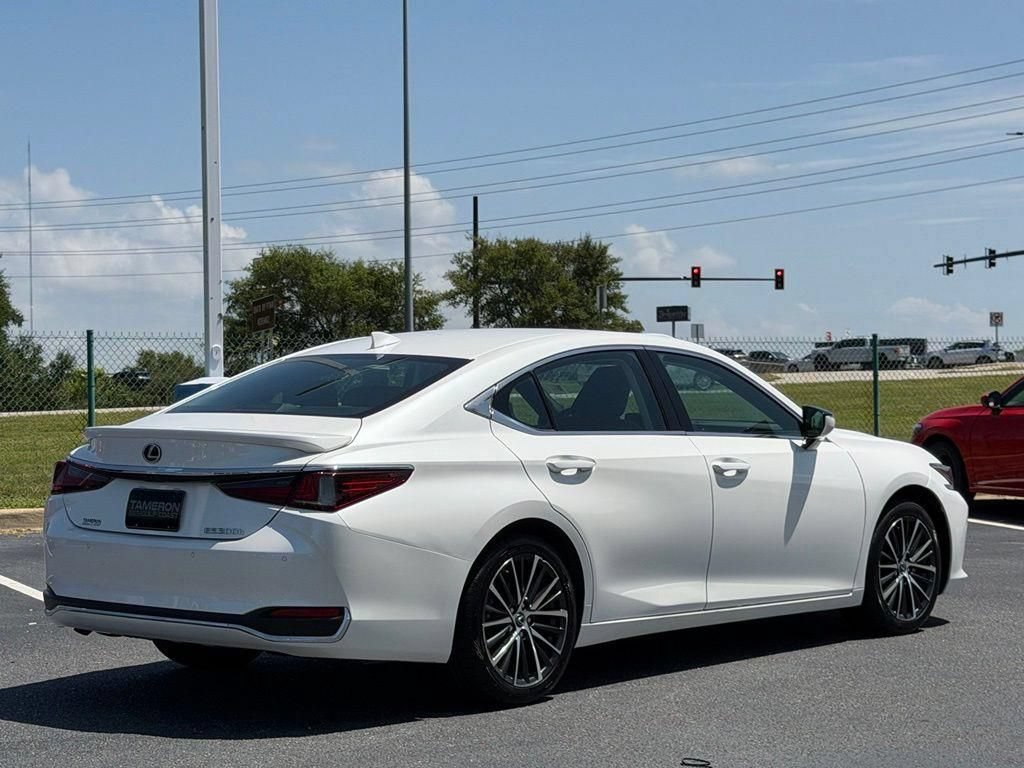 Used 2024 Lexus ES 300h w/ Premium Package FWD image 6