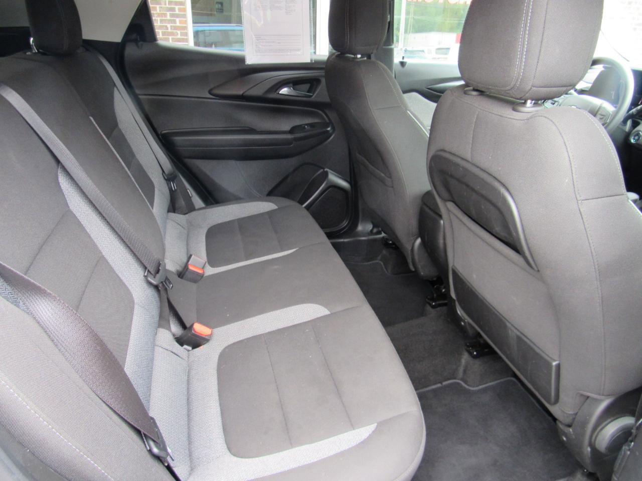 Used 2025 Chevrolet TrailBlazer LT AWD/4WD image 31