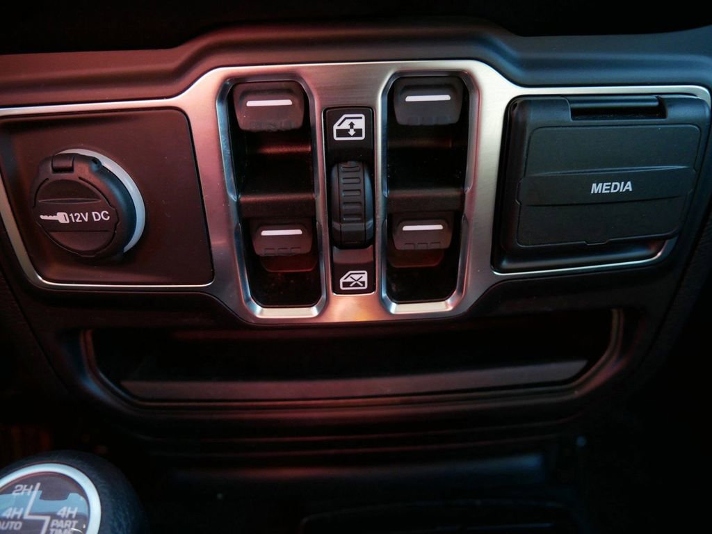 Used 2021 Jeep Gladiator Sport image 26