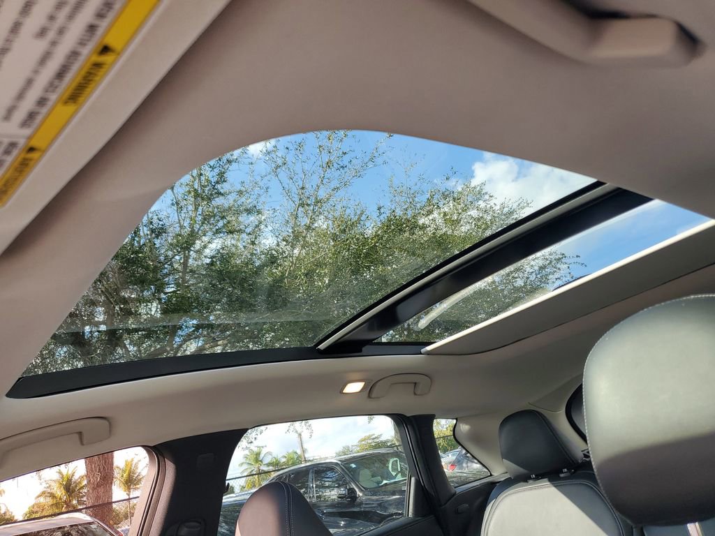 Used 2020 INFINITI QX50 Luxe w/ Navigation Package image 19