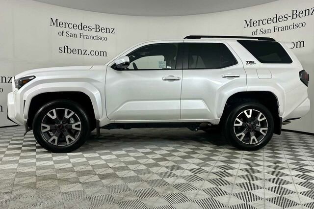 Used 2025 Toyota 4Runner 4WD image 7