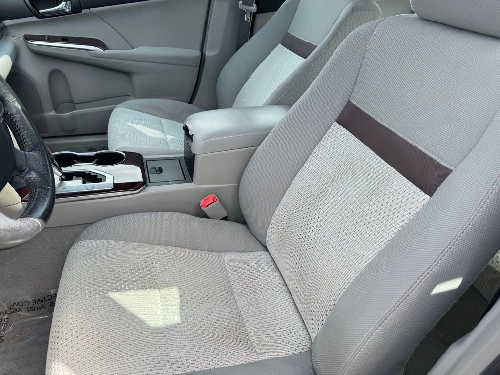 Used 2012 Toyota Camry XLE w/ Convenience Pkg image 5