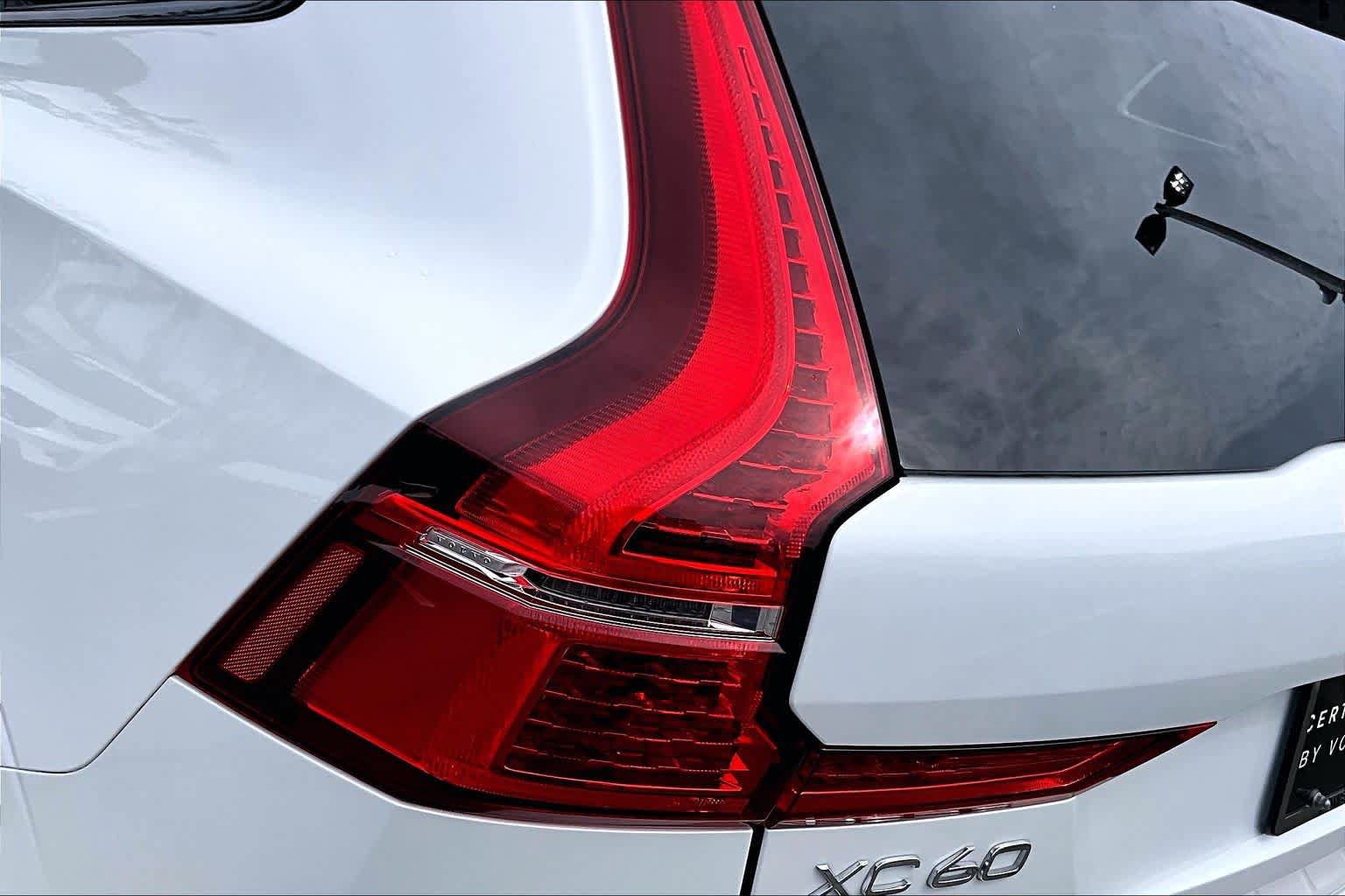 Certified 2024 Volvo XC60 B5 Plus w/ Protection Package Premier image 27