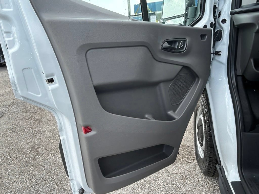 New 2026 Ford Transit 150 Low Roof w/ Load Area Protection Package RWD image 33