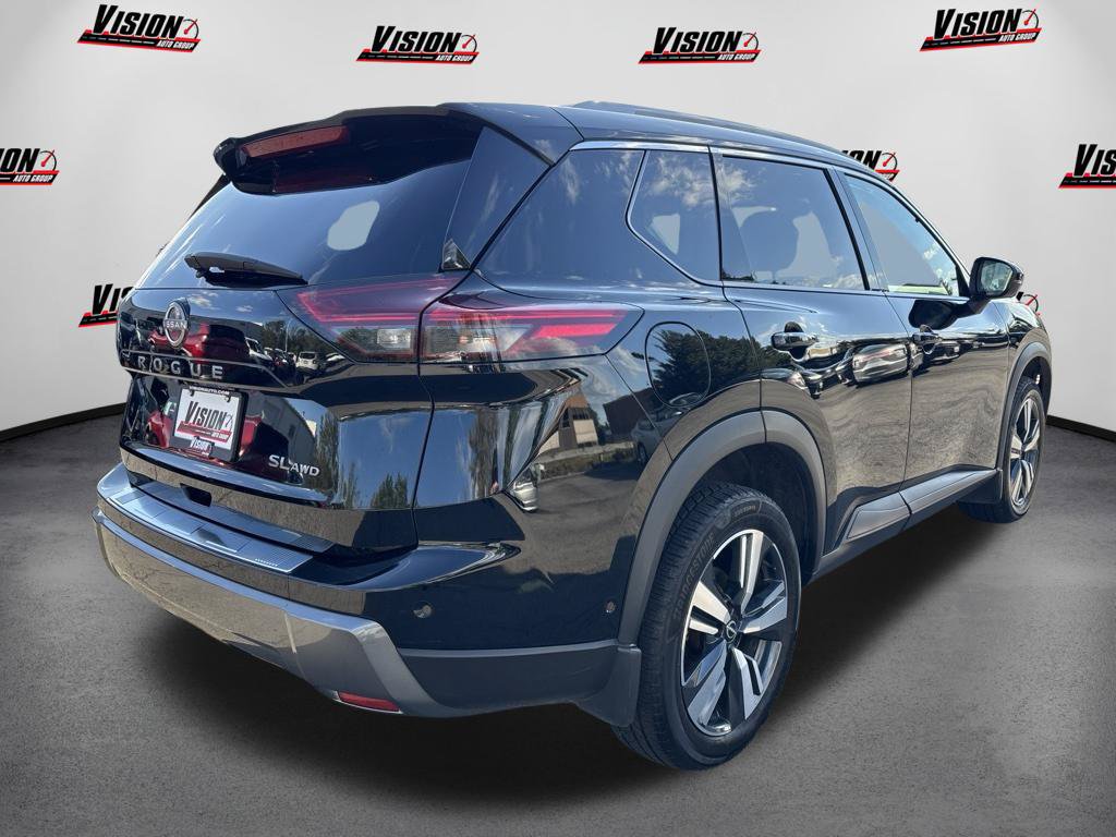 Used 2024 Nissan Rogue SL AWD/4WD image 5