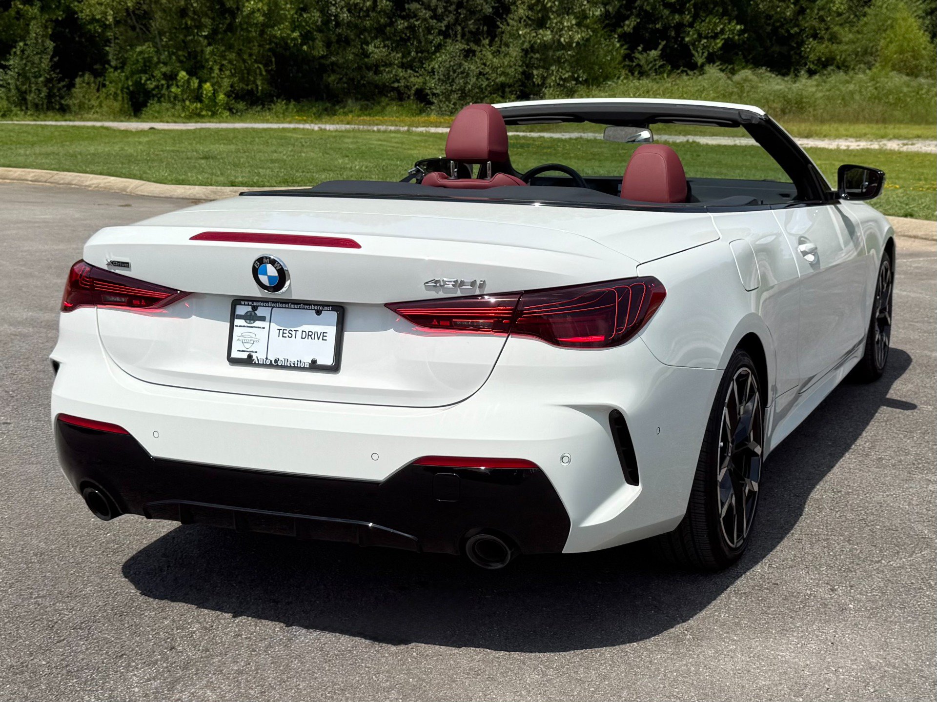 Used 2025 BMW 430i xDrive Convertible w/ M Sport Package AWD/4WD image 3