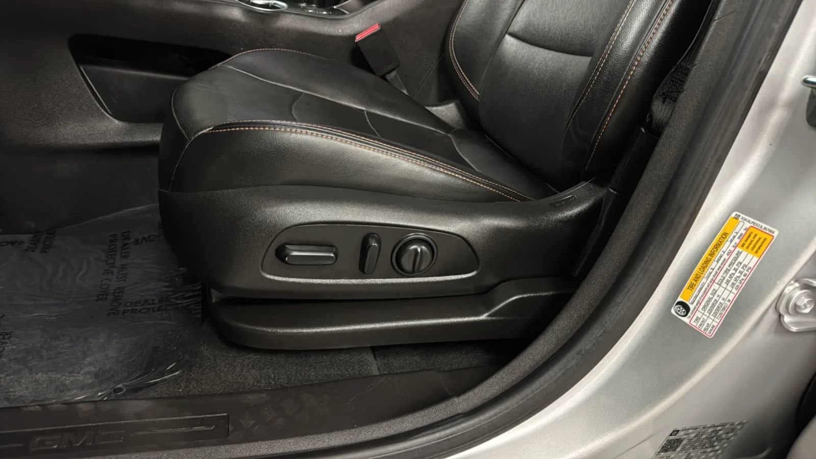 Used 2018 GMC Terrain SLT w/ Preferred Package FWD image 17
