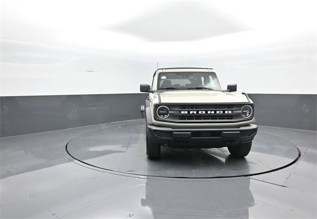 New 2025 Ford Bronco 4-Door image 2