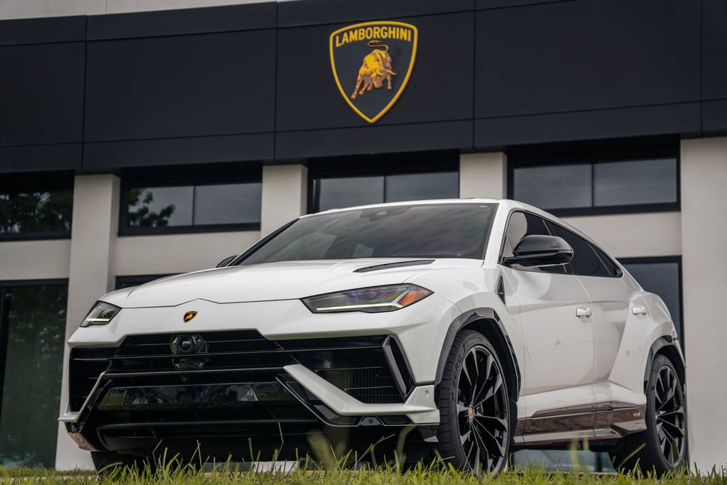 Used 2024 Lamborghini Urus S