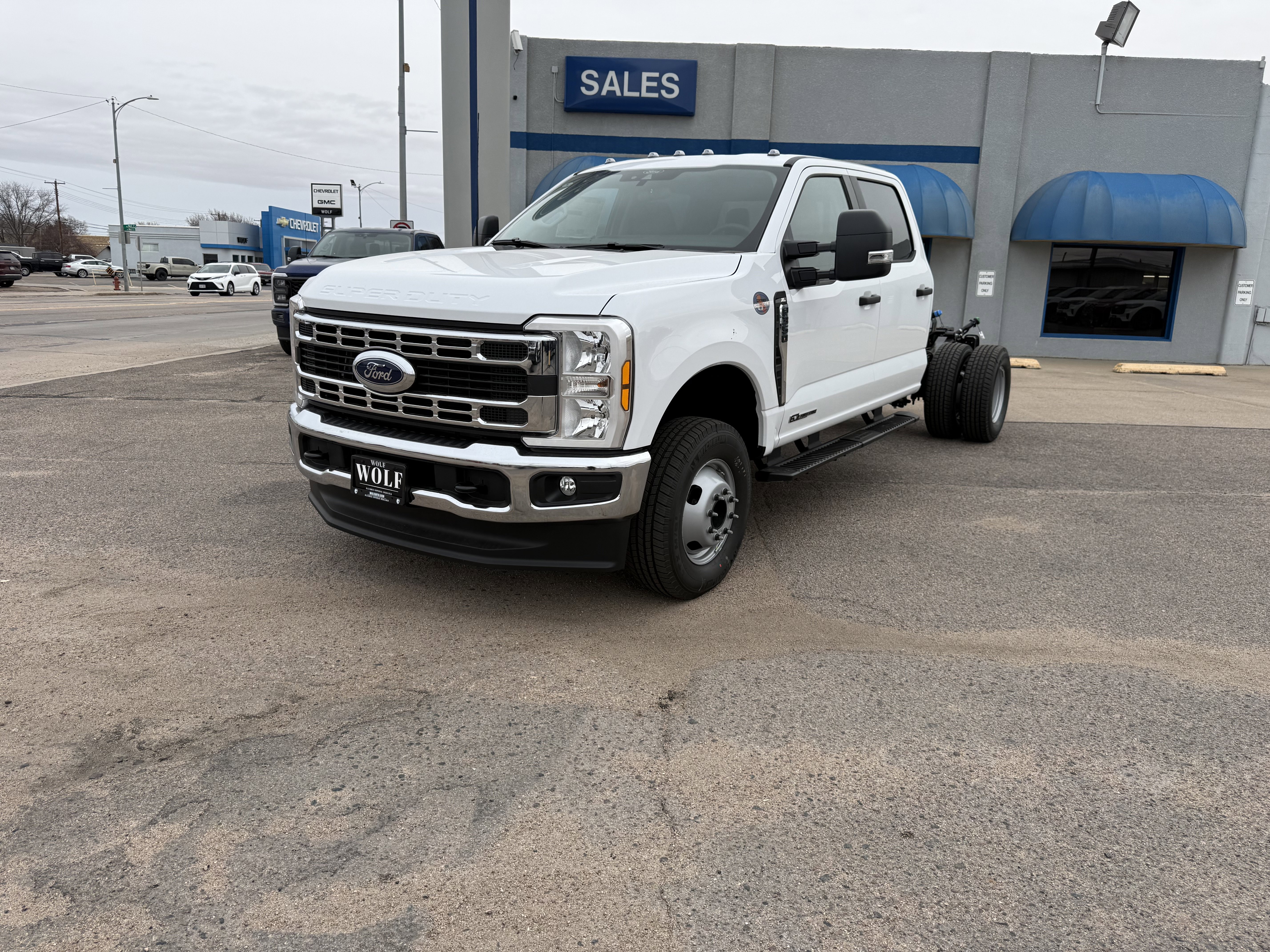New 2026 Ford F350 XL w/ XL Chrome Package image 1