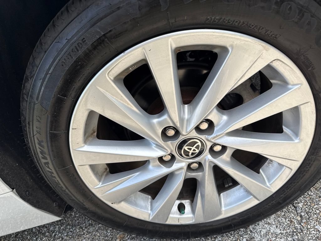Used 2023 Toyota Camry LE w/ Convenience Package FWD image 7