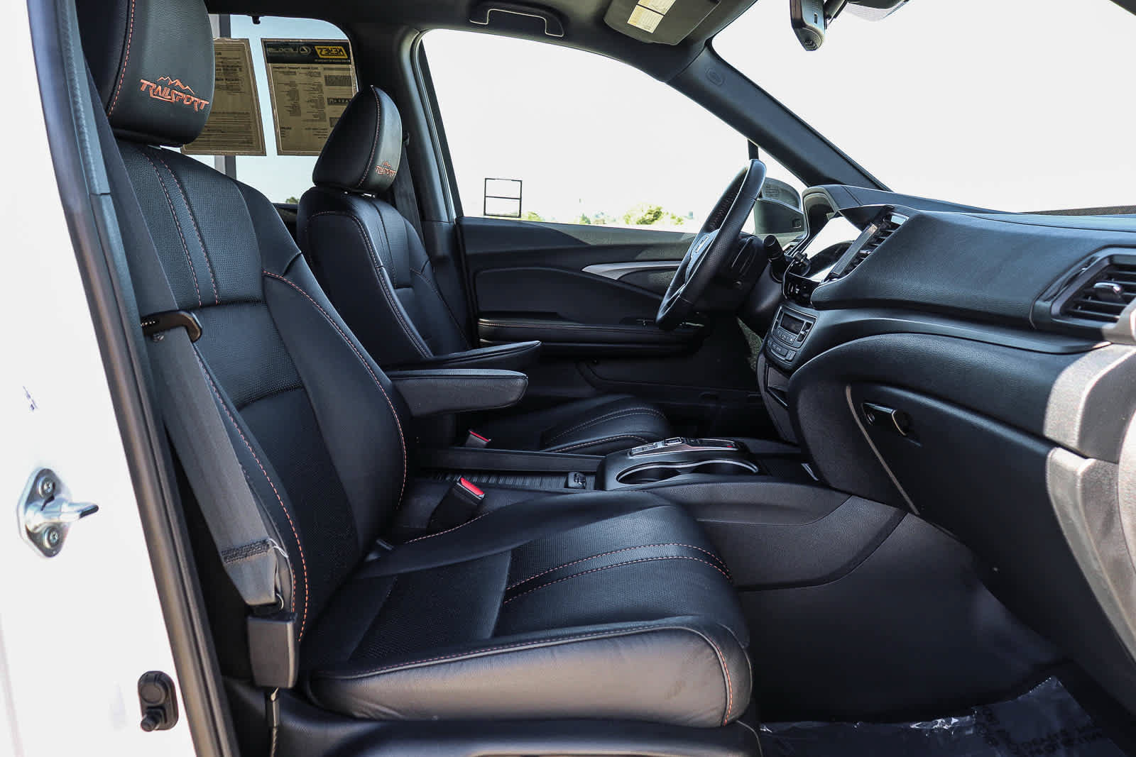 Used 2023 Honda Passport TrailSport image 17