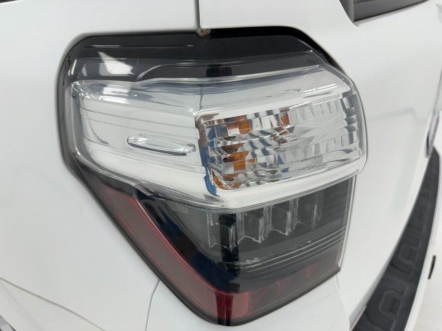 Used 2015 Toyota 4Runner SR5 image 36